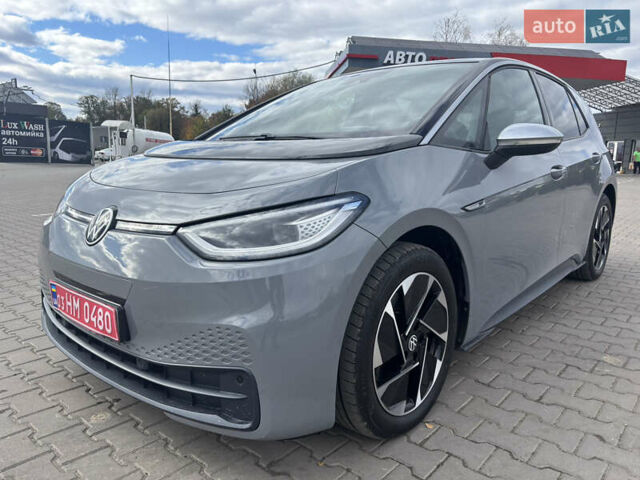 Фольксваген ID.3 2020 в Коломые на Automoto.ua Серый Фольксваген ID.3, объемом двигателя 0 л и пробегом 214 тыс. км за 14999 $, фото 1 на Automoto.ua