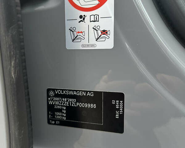 Серый Фольксваген ID.3, объемом двигателя 0 л и пробегом 160 тыс. км за 17200 $, фото 54 на Automoto.ua