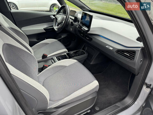 Серый Фольксваген ID.3, объемом двигателя 0 л и пробегом 107 тыс. км за 16999 $, фото 95 на Automoto.ua