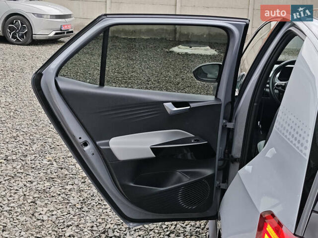 Фольксваген ID.3 2020 в Луцке на Automoto.ua Серый Фольксваген ID.3, объемом двигателя 0 л и пробегом 173 тыс. км за 16699 $, фото 56 на Automoto.ua