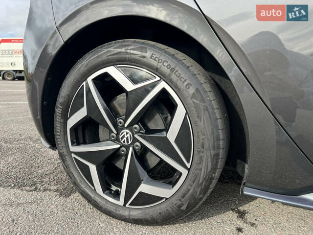 Серый Фольксваген ID.3, объемом двигателя 0 л и пробегом 98 тыс. км за 16300 $, фото 12 на Automoto.ua