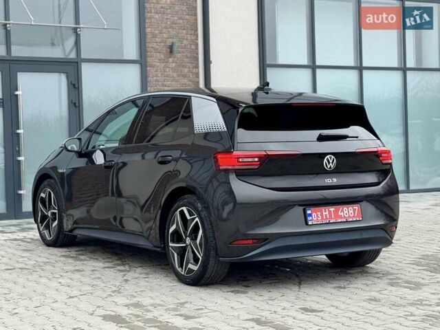 Серый Фольксваген ID.3, объемом двигателя 0 л и пробегом 100 тыс. км за 16999 $, фото 1 на Automoto.ua