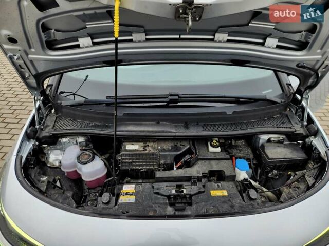 Серый Фольксваген ID.3, объемом двигателя 0 л и пробегом 164 тыс. км за 15800 $, фото 7 на Automoto.ua