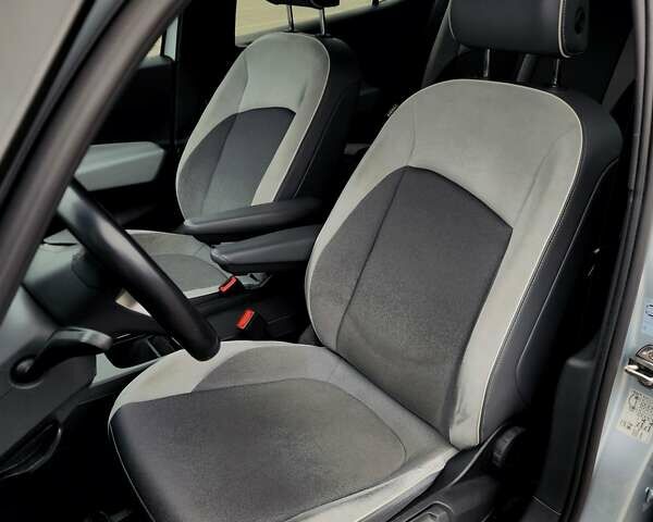 Серый Фольксваген ID.3, объемом двигателя 0 л и пробегом 164 тыс. км за 15800 $, фото 16 на Automoto.ua