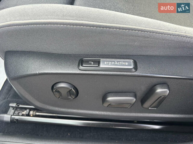 Фольксваген ID.3 2020 в Коломые на Automoto.ua Серый Фольксваген ID.3, объемом двигателя 0 л и пробегом 214 тыс. км за 14999 $, фото 17 на Automoto.ua