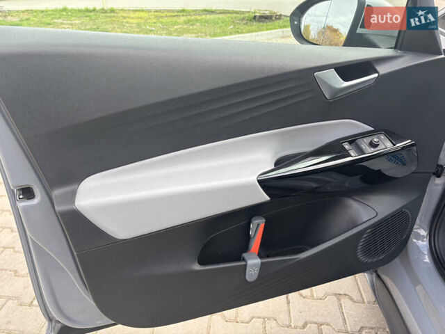 Фольксваген ID.3 2020 в Коломые на Automoto.ua Серый Фольксваген ID.3, объемом двигателя 0 л и пробегом 214 тыс. км за 14999 $, фото 16 на Automoto.ua