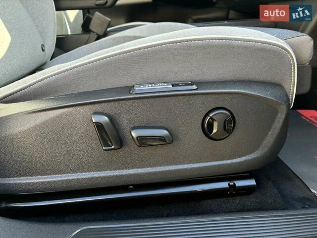 Сірий Фольксваген ID.3, об'ємом двигуна 0 л та пробігом 89 тис. км за 19800 $, фото 45 на Automoto.ua