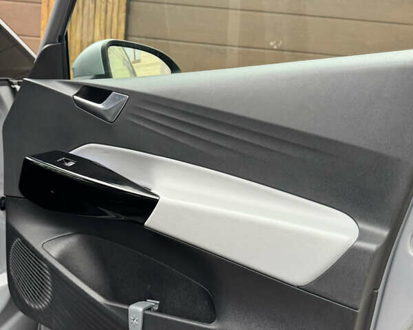 Серый Фольксваген ID.3, объемом двигателя 0 л и пробегом 129 тыс. км за 16400 $, фото 38 на Automoto.ua