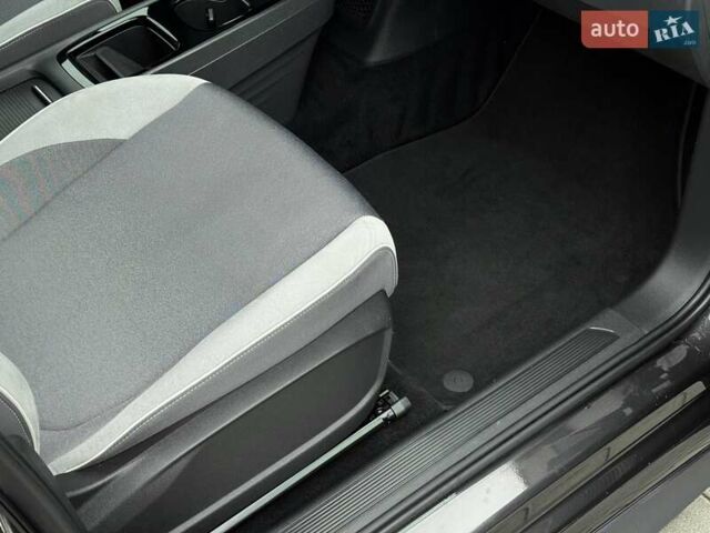 Серый Фольксваген ID.3, объемом двигателя 0 л и пробегом 100 тыс. км за 16999 $, фото 62 на Automoto.ua