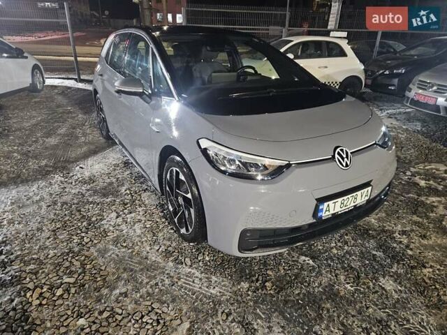 Серый Фольксваген ID.3, объемом двигателя 0 л и пробегом 171 тыс. км за 16500 $, фото 2 на Automoto.ua