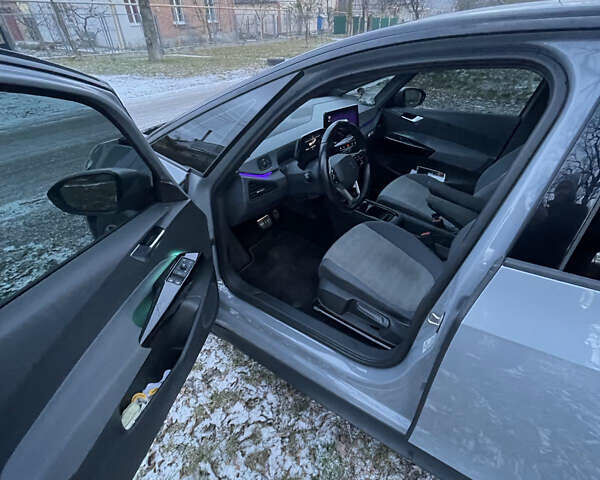 Серый Фольксваген ID.3, объемом двигателя 0 л и пробегом 108 тыс. км за 15900 $, фото 10 на Automoto.ua