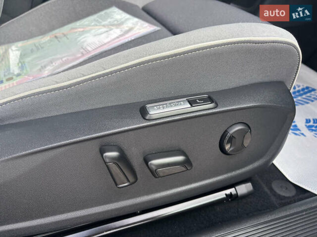 Фольксваген ID.3 2020 в Коломые на Automoto.ua Серый Фольксваген ID.3, объемом двигателя 0 л и пробегом 214 тыс. км за 14999 $, фото 25 на Automoto.ua