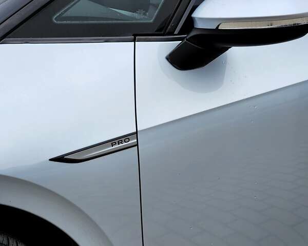 Серый Фольксваген ID.3, объемом двигателя 0 л и пробегом 164 тыс. км за 15800 $, фото 11 на Automoto.ua