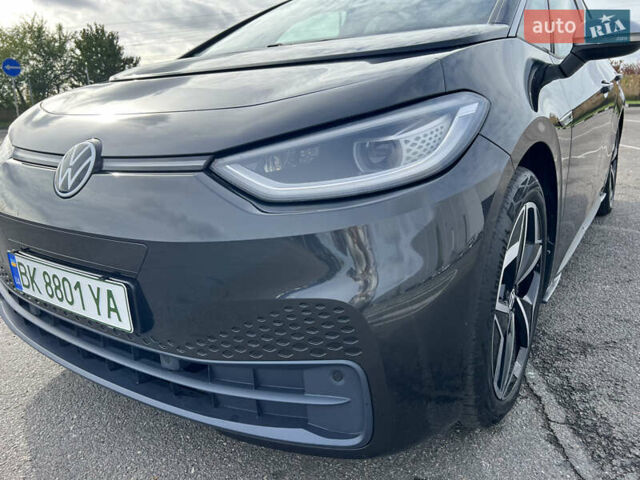 Серый Фольксваген ID.3, объемом двигателя 0 л и пробегом 98 тыс. км за 16300 $, фото 9 на Automoto.ua