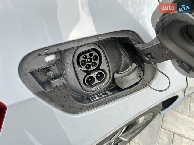 Серый Фольксваген ID.3, объемом двигателя 0 л и пробегом 117 тыс. км за 17300 $, фото 28 на Automoto.ua