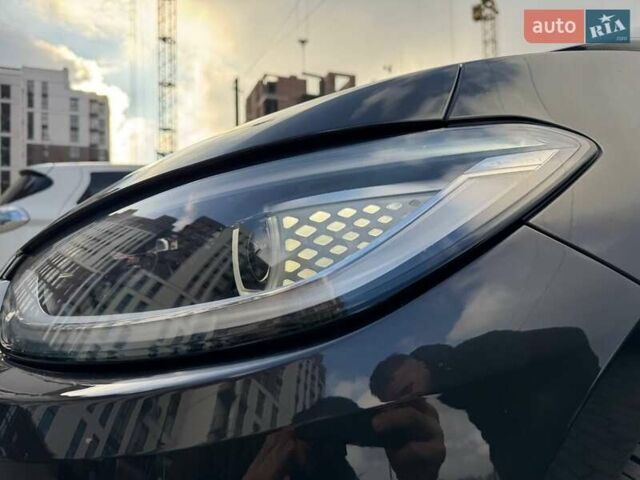 Серый Фольксваген ID.3, объемом двигателя 0 л и пробегом 109 тыс. км за 17799 $, фото 6 на Automoto.ua