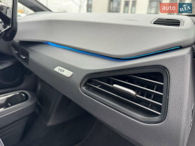 Серый Фольксваген ID.3, объемом двигателя 0 л и пробегом 107 тыс. км за 16999 $, фото 96 на Automoto.ua