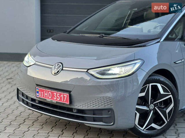 Серый Фольксваген ID.3, объемом двигателя 0 л и пробегом 91 тыс. км за 16999 $, фото 5 на Automoto.ua