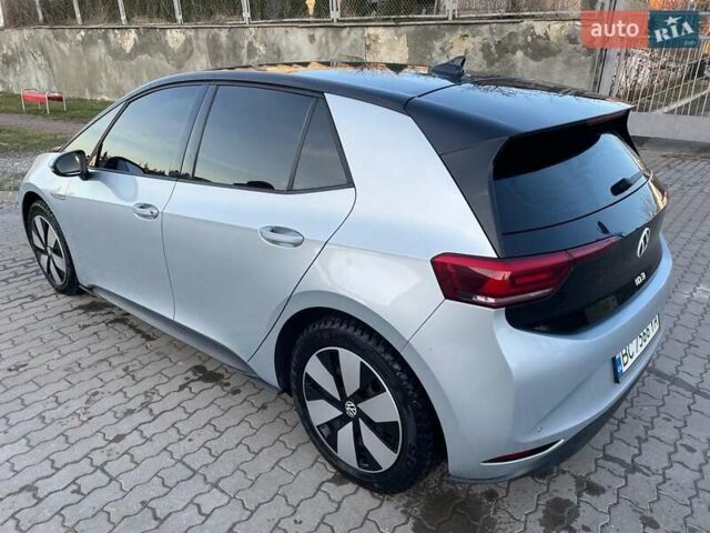 Серый Фольксваген ID.3, объемом двигателя 0 л и пробегом 104 тыс. км за 20950 $, фото 2 на Automoto.ua