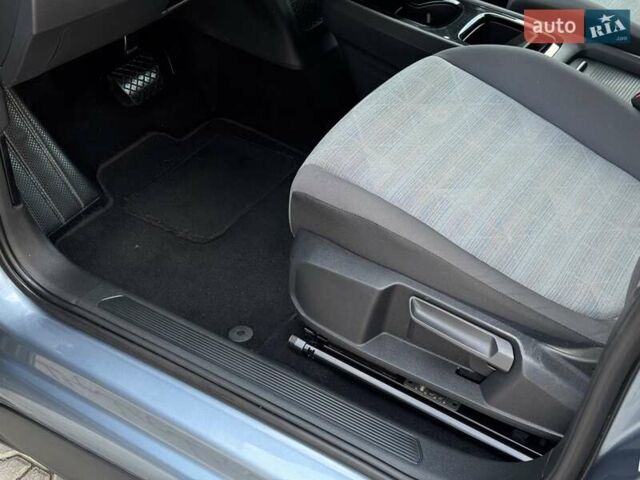 Сірий Фольксваген ID.3, об'ємом двигуна 0 л та пробігом 93 тис. км за 15999 $, фото 42 на Automoto.ua