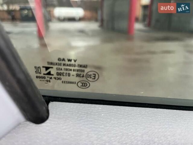 Серый Фольксваген ID.3, объемом двигателя 0 л и пробегом 137 тыс. км за 15800 $, фото 69 на Automoto.ua