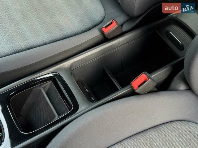 Серый Фольксваген ID.3, объемом двигателя 0 л и пробегом 78 тыс. км за 15500 $, фото 46 на Automoto.ua