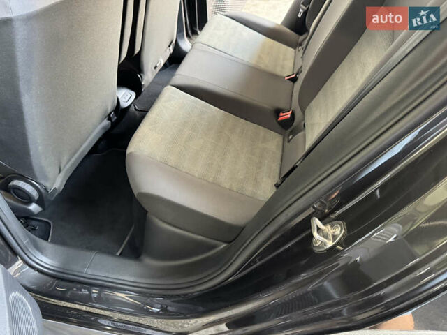 Сірий Фольксваген ID.3, об'ємом двигуна 0 л та пробігом 63 тис. км за 15800 $, фото 15 на Automoto.ua