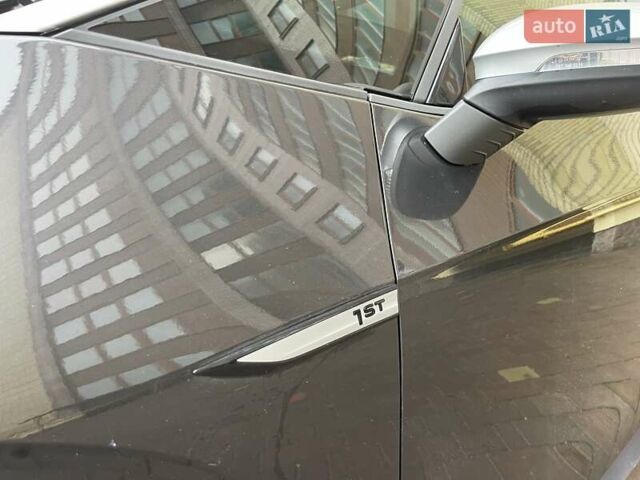 Серый Фольксваген ID.3, объемом двигателя 0 л и пробегом 111 тыс. км за 16800 $, фото 7 на Automoto.ua