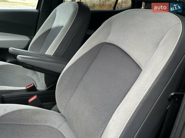 Серый Фольксваген ID.3, объемом двигателя 0 л и пробегом 175 тыс. км за 15799 $, фото 42 на Automoto.ua