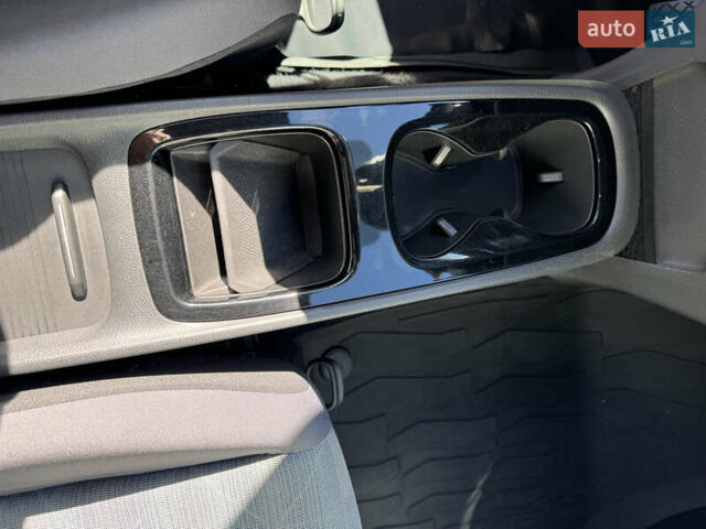 Серый Фольксваген ID.3, объемом двигателя 0 л и пробегом 224 тыс. км за 14800 $, фото 19 на Automoto.ua