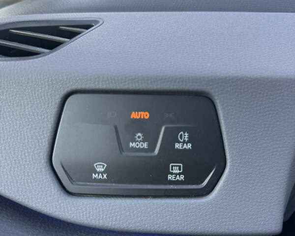 Сірий Фольксваген ID.3, об'ємом двигуна 0 л та пробігом 63 тис. км за 15800 $, фото 7 на Automoto.ua