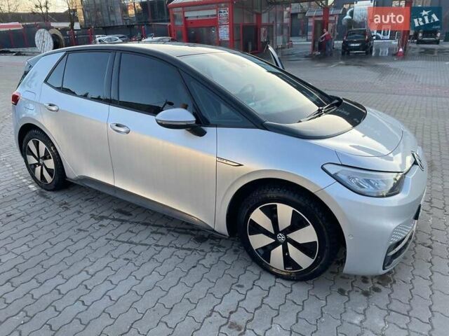 Серый Фольксваген ID.3, объемом двигателя 0 л и пробегом 104 тыс. км за 20950 $, фото 5 на Automoto.ua