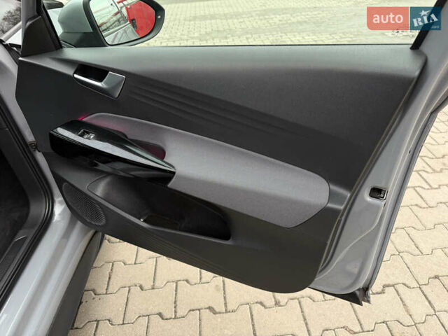 Серый Фольксваген ID.3, объемом двигателя 0 л и пробегом 133 тыс. км за 15400 $, фото 28 на Automoto.ua