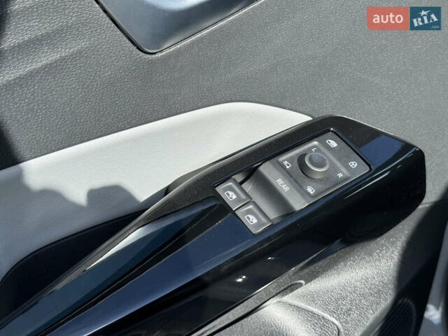 Сірий Фольксваген ID.3, об'ємом двигуна 0 л та пробігом 36 тис. км за 17999 $, фото 27 на Automoto.ua