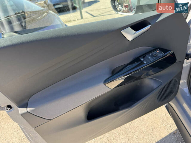 Серый Фольксваген ID.3, объемом двигателя 0 л и пробегом 224 тыс. км за 14800 $, фото 9 на Automoto.ua