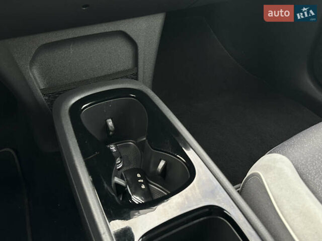 Серый Фольксваген ID.3, объемом двигателя 0 л и пробегом 175 тыс. км за 15799 $, фото 52 на Automoto.ua