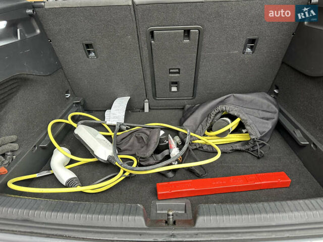 Сірий Фольксваген ID.3, об'ємом двигуна 0 л та пробігом 56 тис. км за 19999 $, фото 15 на Automoto.ua