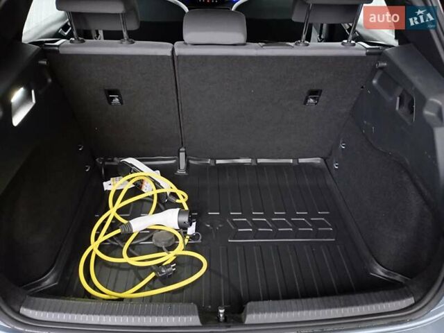 Серый Фольксваген ID.3, объемом двигателя 0 л и пробегом 69 тыс. км за 21500 $, фото 3 на Automoto.ua