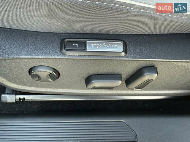 Серый Фольксваген ID.3, объемом двигателя 0 л и пробегом 106 тыс. км за 17900 $, фото 20 на Automoto.ua