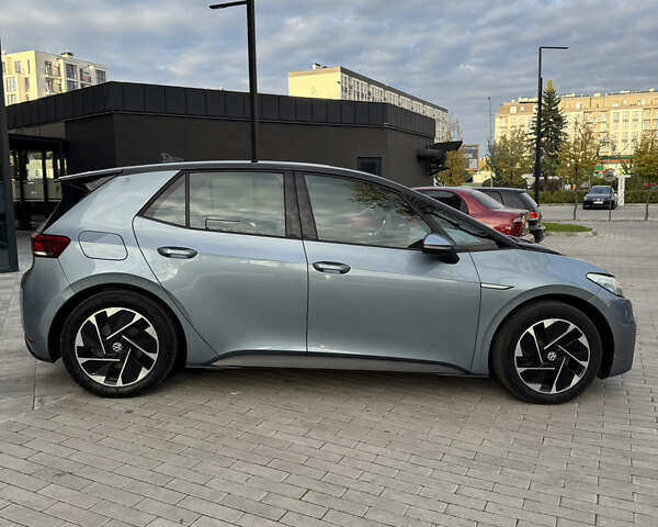 Серый Фольксваген ID.3, объемом двигателя 0 л и пробегом 100 тыс. км за 16600 $, фото 6 на Automoto.ua