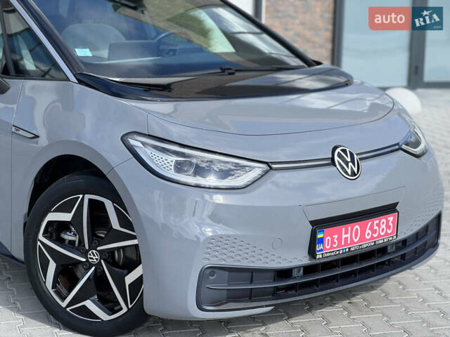 Сірий Фольксваген ID.3, об'ємом двигуна 0 л та пробігом 36 тис. км за 17999 $, фото 3 на Automoto.ua