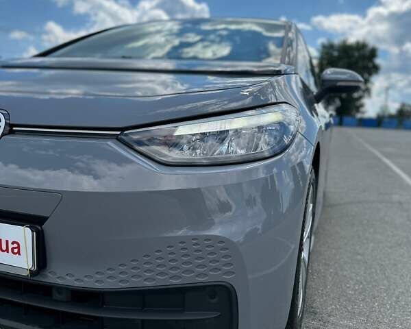 Серый Фольксваген ID.3, объемом двигателя 0 л и пробегом 31 тыс. км за 19600 $, фото 2 на Automoto.ua