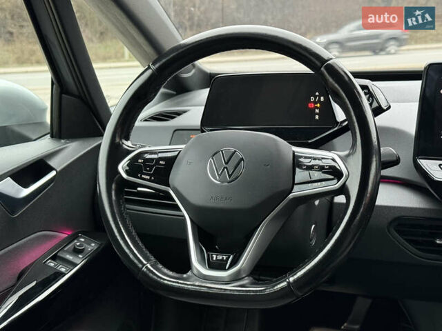 Серый Фольксваген ID.3, объемом двигателя 0 л и пробегом 133 тыс. км за 15400 $, фото 4 на Automoto.ua