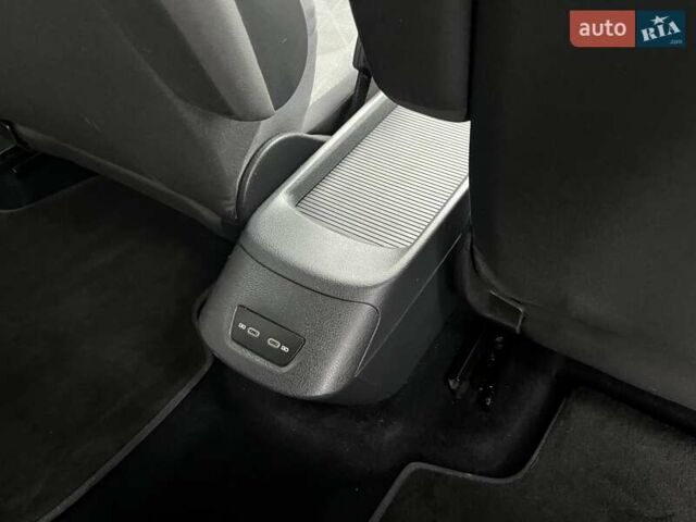 Серый Фольксваген ID.3, объемом двигателя 0 л и пробегом 137 тыс. км за 15800 $, фото 33 на Automoto.ua