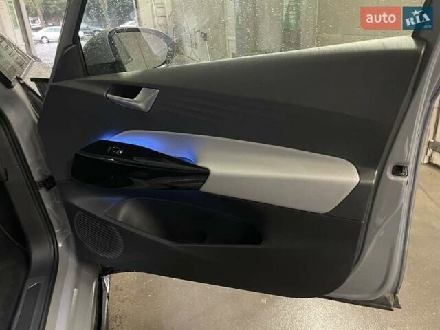 Серый Фольксваген ID.3, объемом двигателя 0 л и пробегом 116 тыс. км за 18500 $, фото 1 на Automoto.ua