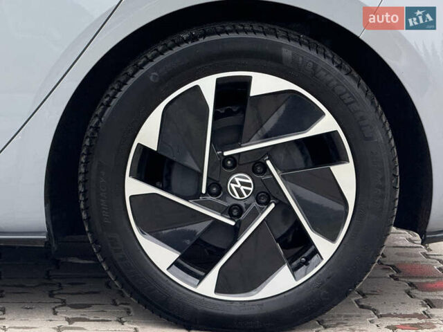 Серый Фольксваген ID.3, объемом двигателя 0 л и пробегом 133 тыс. км за 15400 $, фото 15 на Automoto.ua