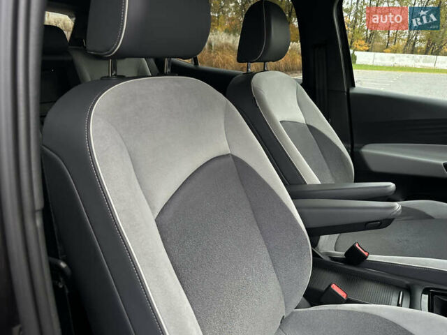 Серый Фольксваген ID.3, объемом двигателя 0 л и пробегом 175 тыс. км за 15799 $, фото 88 на Automoto.ua