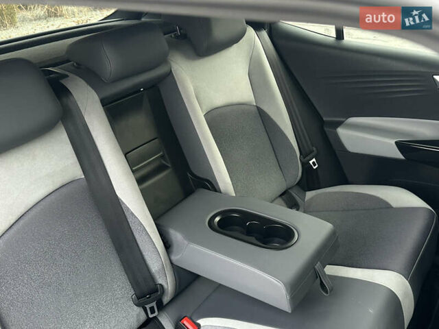 Серый Фольксваген ID.3, объемом двигателя 0 л и пробегом 175 тыс. км за 15799 $, фото 94 на Automoto.ua