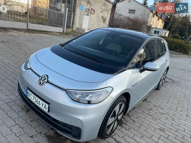 Серый Фольксваген ID.3, объемом двигателя 0 л и пробегом 104 тыс. км за 20950 $, фото 7 на Automoto.ua