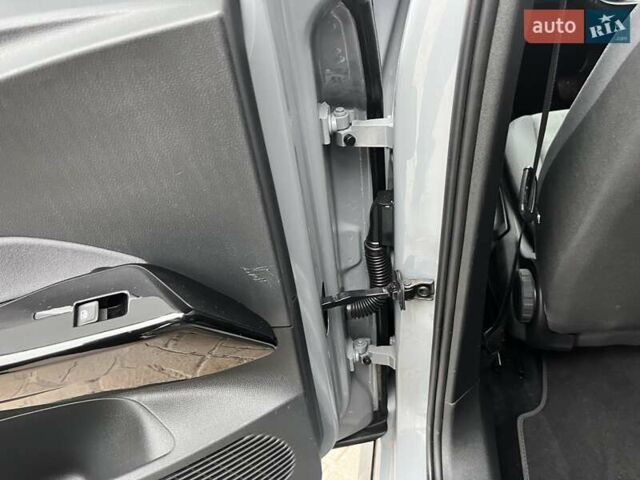 Серый Фольксваген ID.3, объемом двигателя 0 л и пробегом 137 тыс. км за 15800 $, фото 61 на Automoto.ua